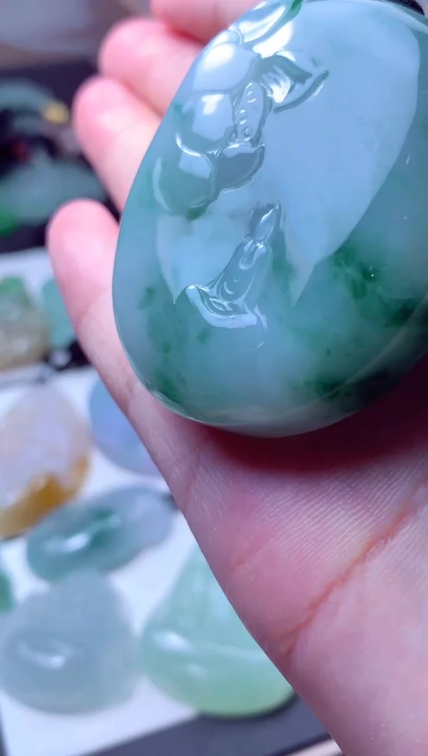 颈饰未镶嵌翡翠天然A货翡翠