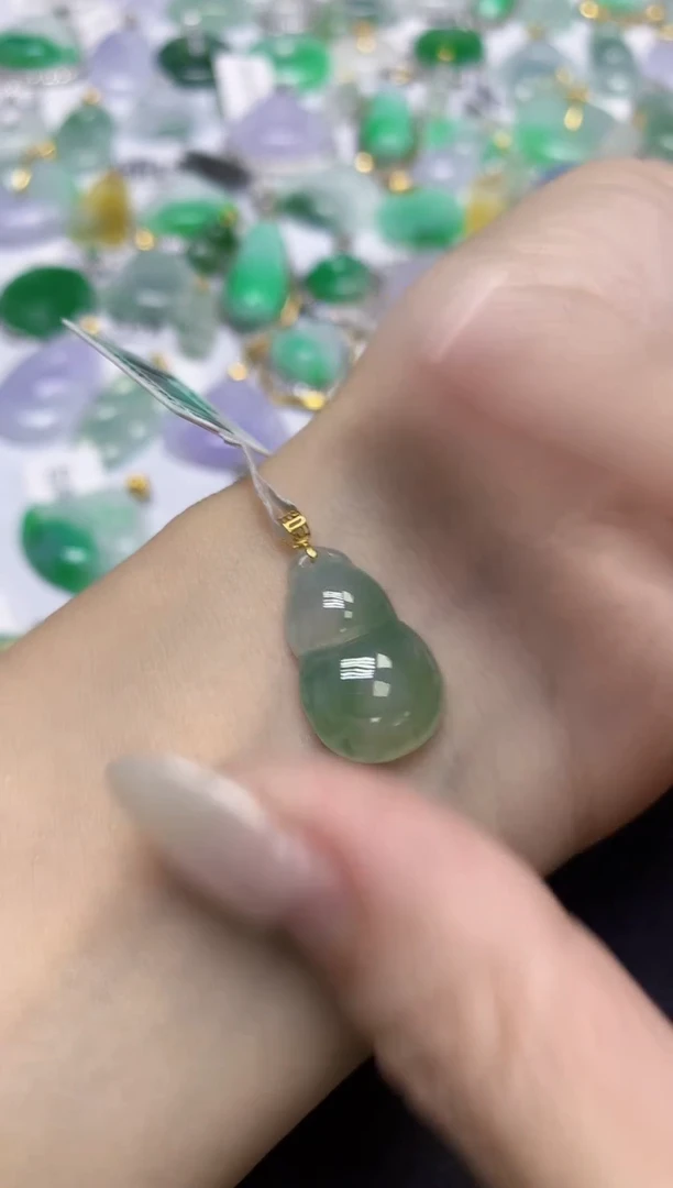 颈饰18K金镶嵌翡翠天然缅甸翡翠A货百元以上9元证书费自理