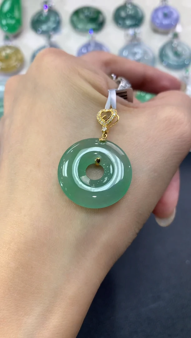 【闪购商品】翡翠吊坠(不含链)18K金镶嵌a68多样性一件发货