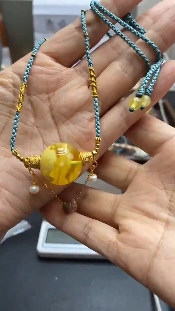 琥珀未镶嵌珠宝奇石825