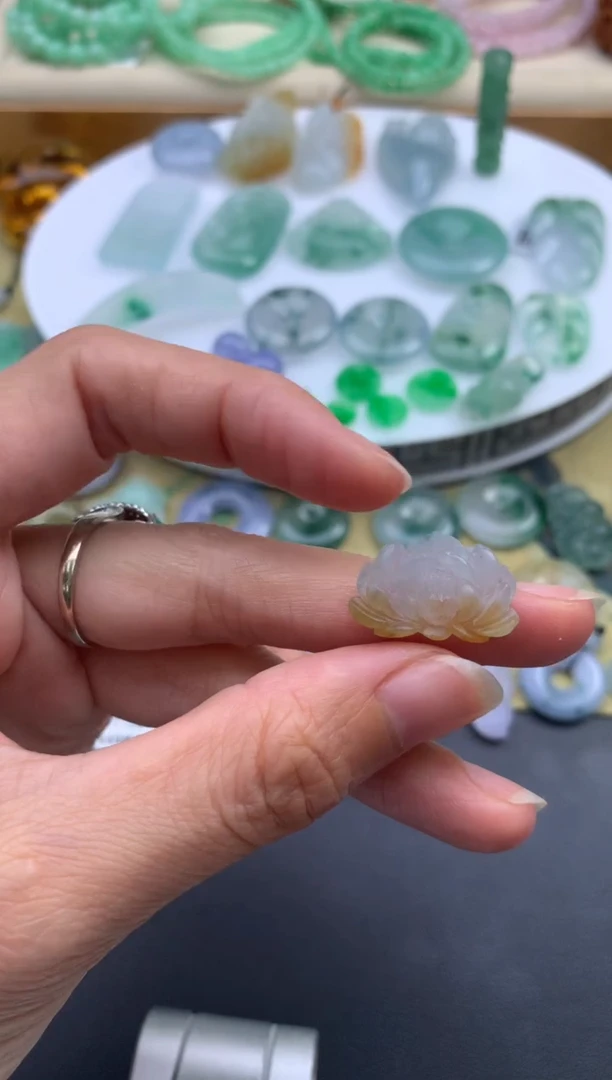 定制翡翠未镶嵌翡翠