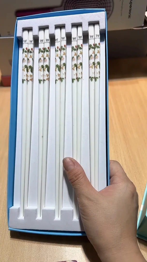 【闪购商品】瓷片锅碗瓢盆一件不剩