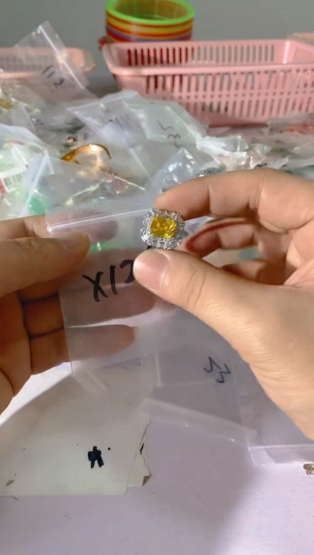 【闪购商品】水晶颈饰银S925镶嵌X126红宝，蓝宝，多样性发一件赠链
