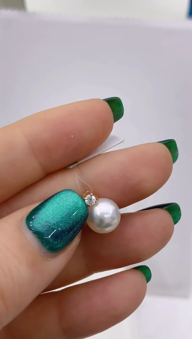 【闪购商品】海水珍珠吊坠18K金镶嵌25 8-9mm