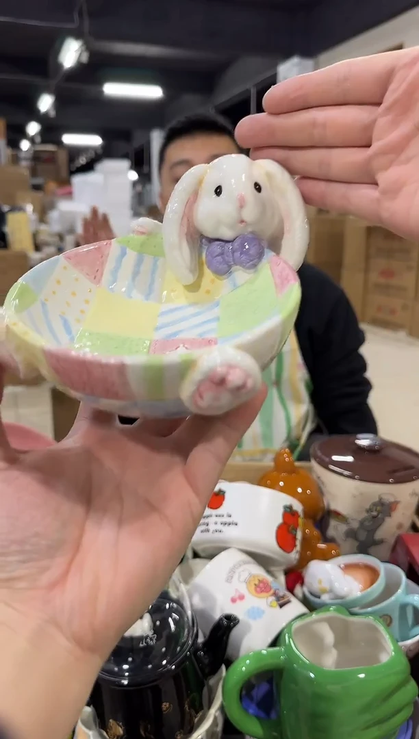 瓷片绿色原盒兔子碗