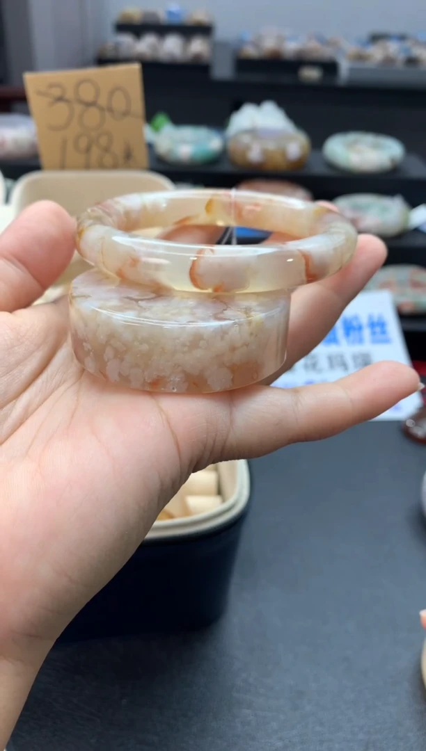 未镶嵌手镯石英质玉（56-57圈口）赠送镯心