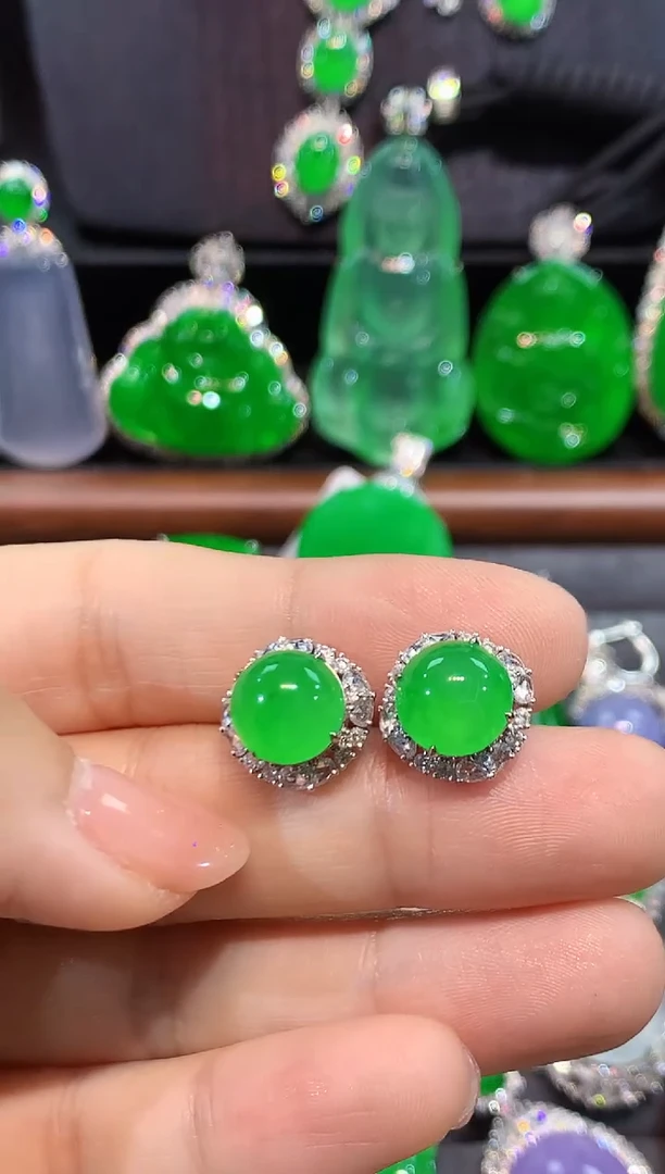 18K金镶嵌翡翠耳饰宇*耳钉