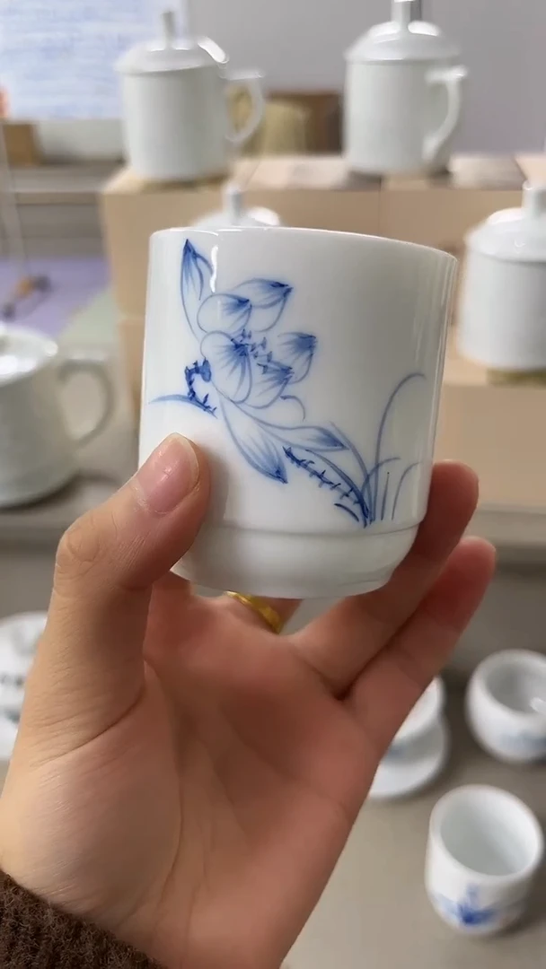 景德镇高温瓷莲花容天