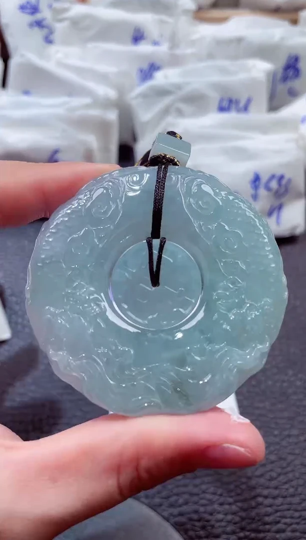 翡翠未镶嵌颈饰00006756