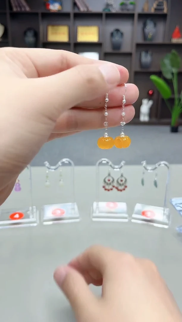 未镶嵌耳饰玛瑙/玉髓W06