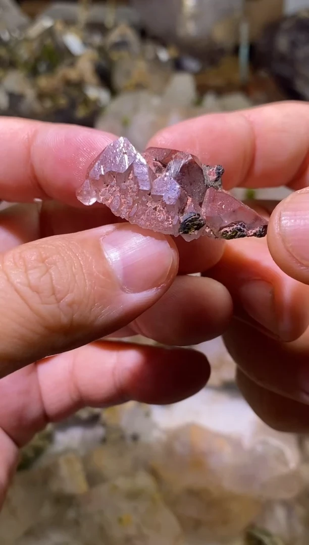 未镶嵌珠宝半成品水晶64号红色四川超七花园水晶