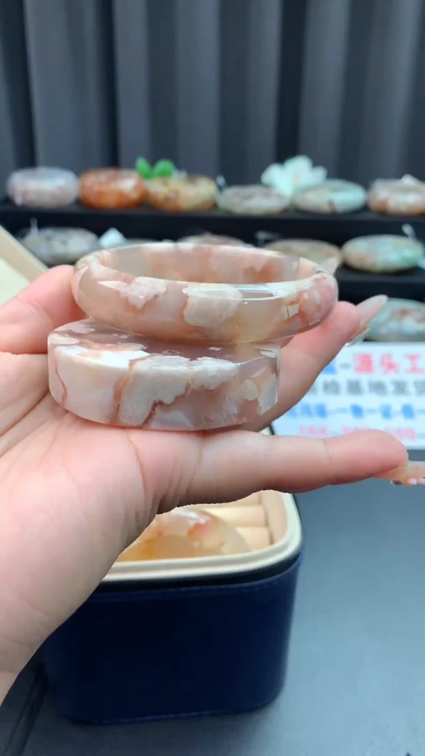 未镶嵌手镯石英质玉（61圈口）赠送镯心