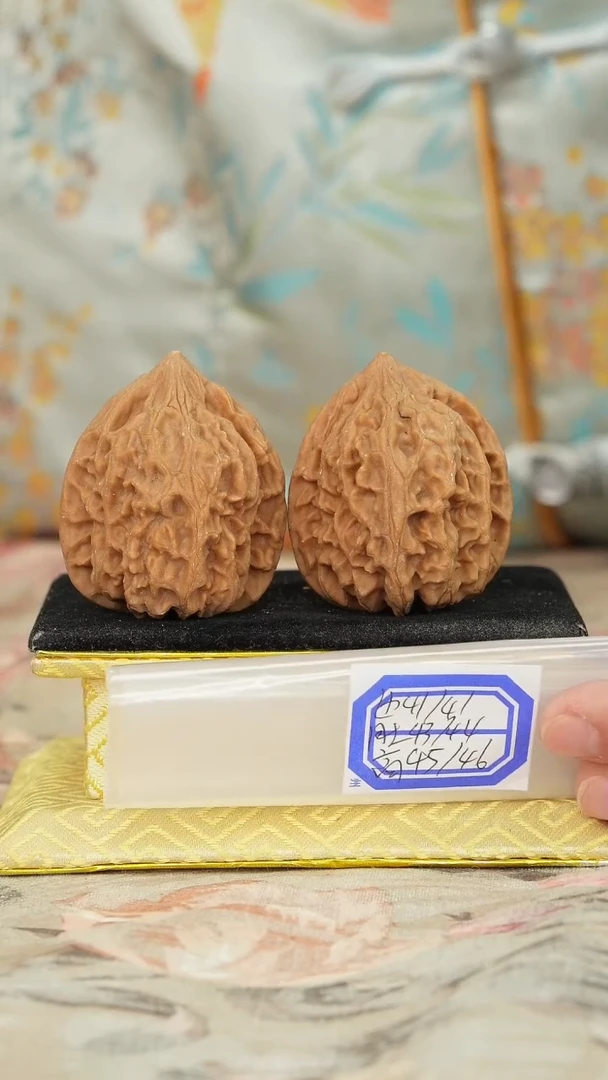 【闪购商品】文玩核桃把件鸡心有修