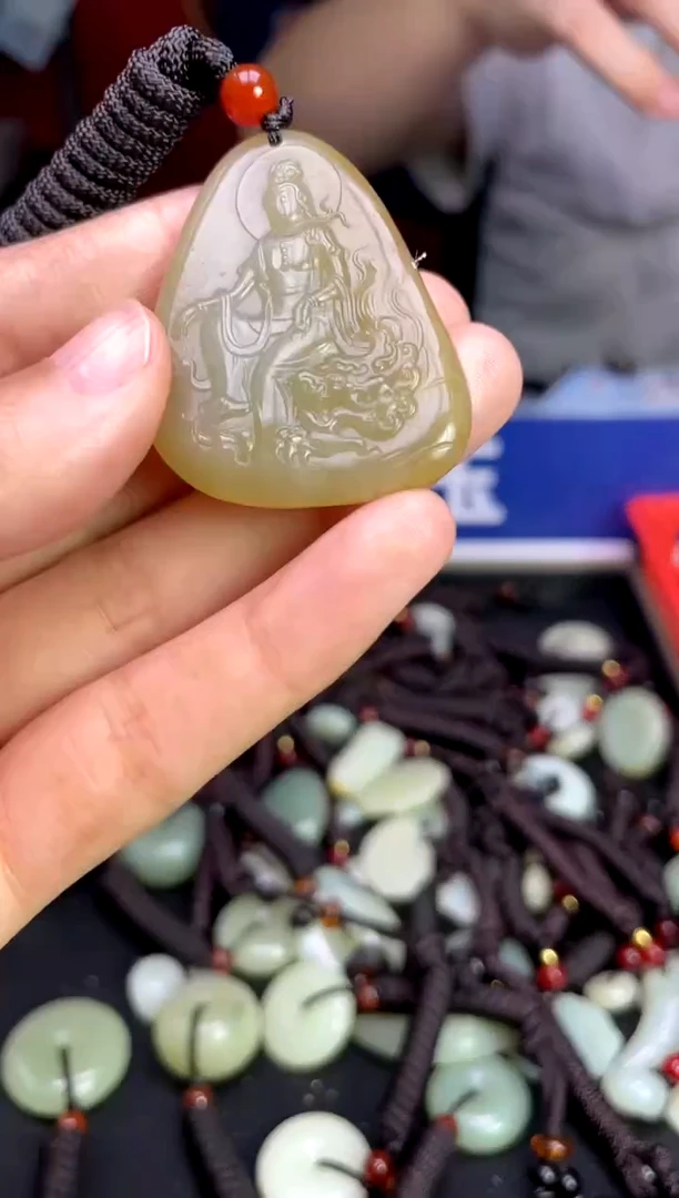 未镶嵌和田玉挂件1