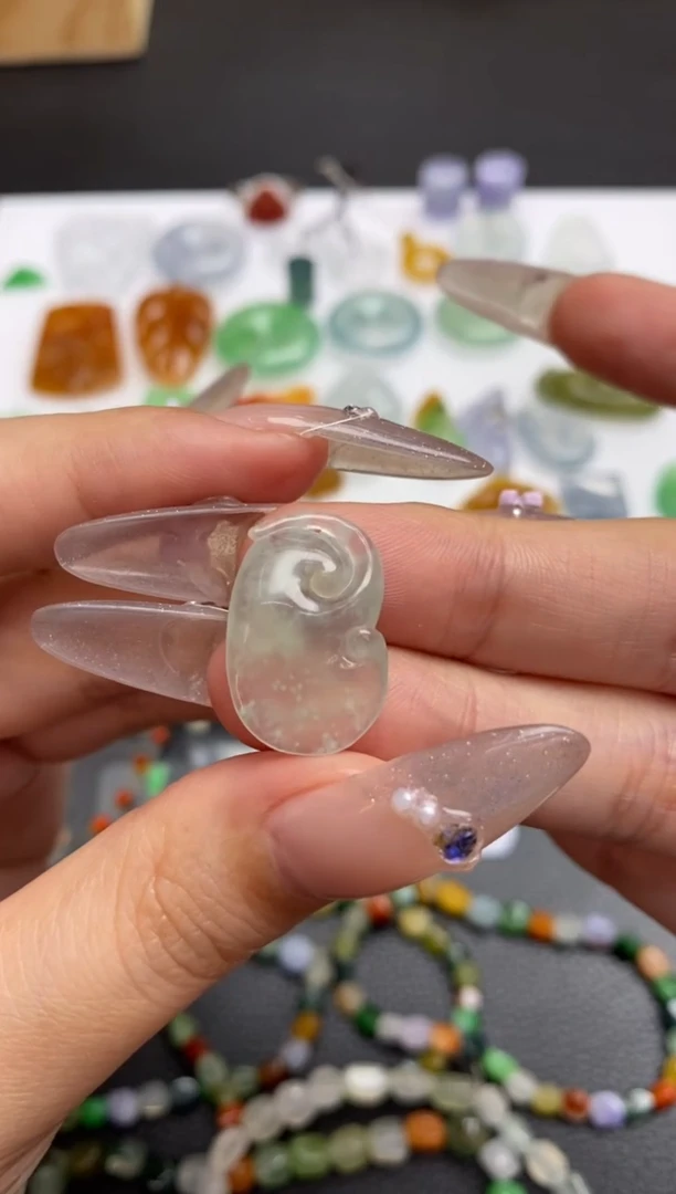 未镶嵌定制翡翠翡翠毛货~