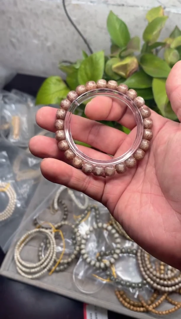 星月菩提手串海南星月菩提《粉冰》9X8单圈A04