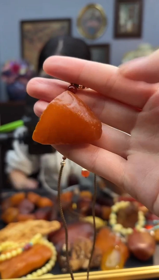 琥珀颈饰未镶嵌吊坠