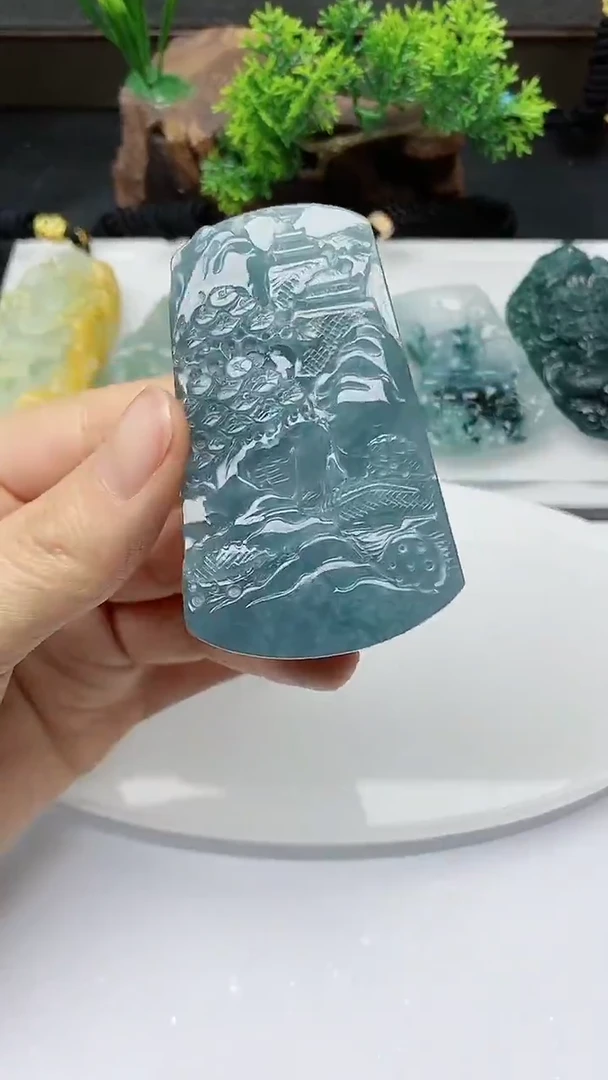 【闪购商品】翡翠颈饰未镶嵌