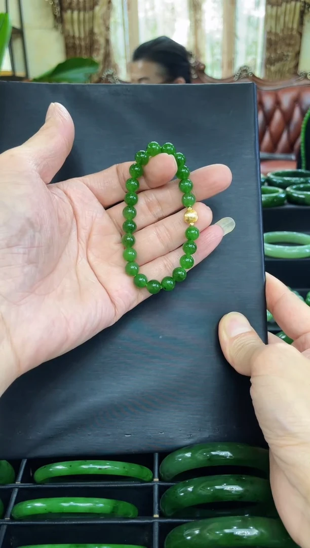 未镶嵌手串和田玉（碧玉）卡8硬金5D碧玉手串（多样性发一）