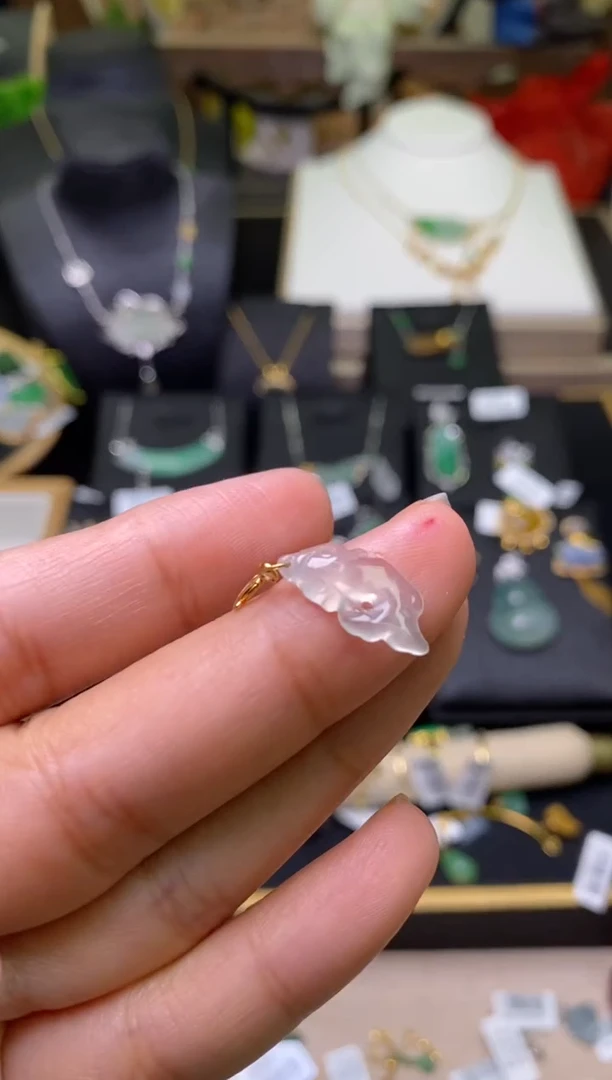 【闪购商品】翡翠颈饰18K金镶嵌净货17934