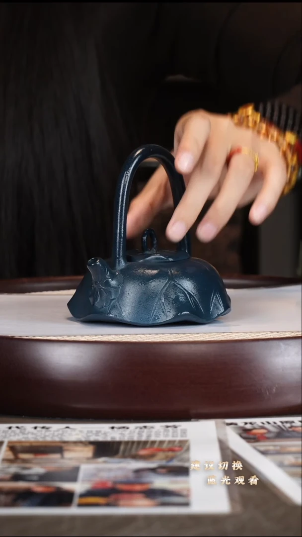 茶壶紫砂杨建英/绿泥/荷叶提梁/200c