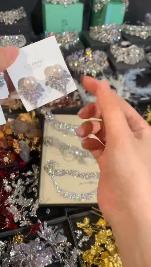 混合材质莎莎彩妆新娘头饰