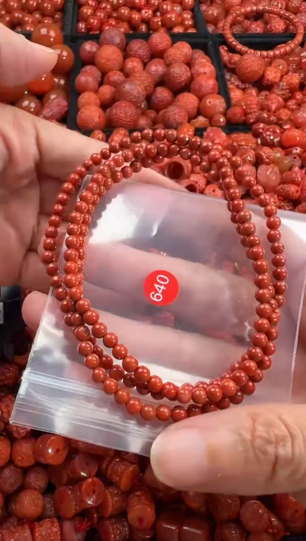 南红玛瑙未镶嵌颈饰1