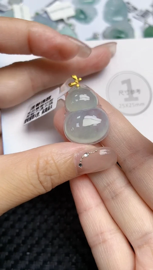 颈饰18K金镶嵌翡翠天然缅甸A货翡翠百元以上9元证书费自理