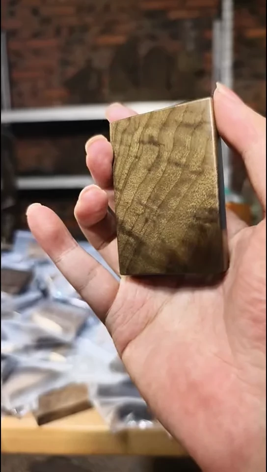 金丝楠无事牌手把件