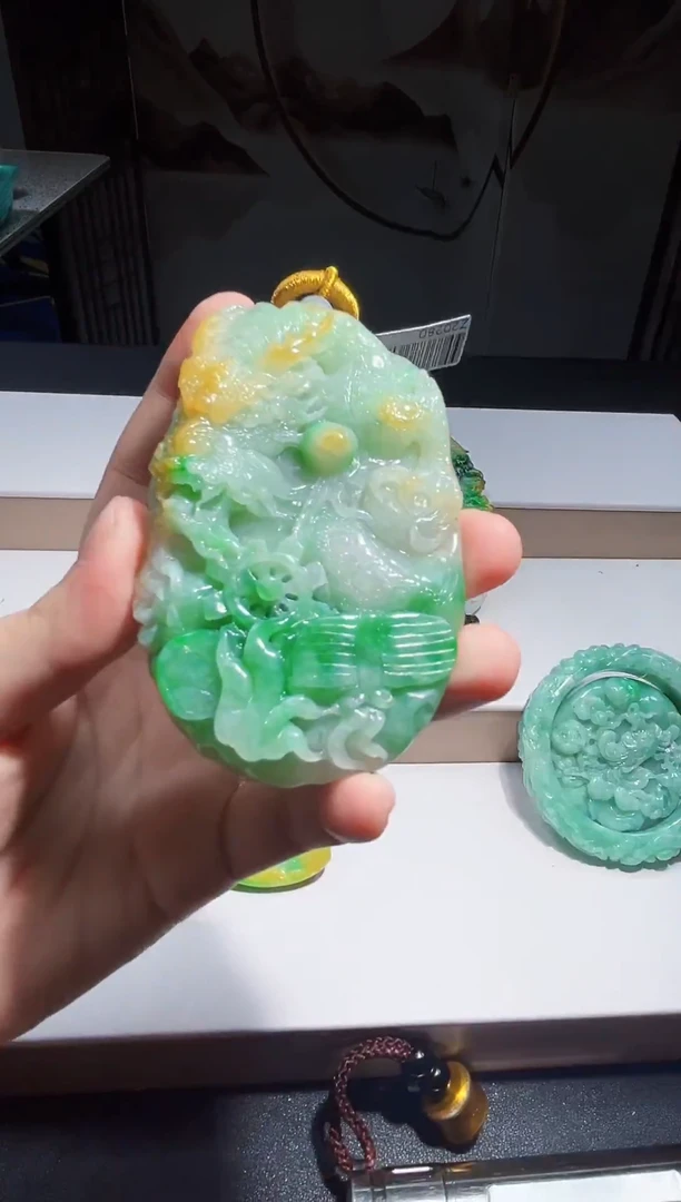 未镶嵌定制翡翠挂件