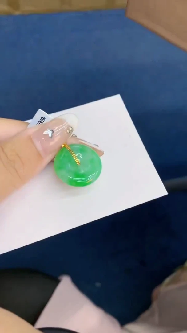 翡翠18K金镶嵌吊坠(不含链)1