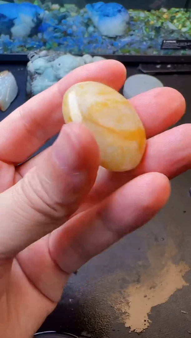 翡翠未镶嵌颈饰天然缅甸A货翡翠373