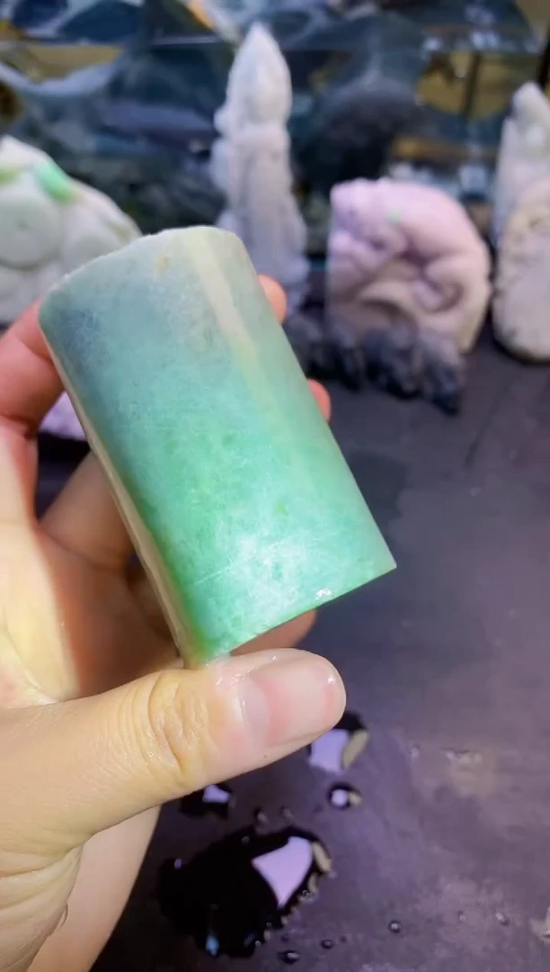 翡翠挂件未镶嵌天然翡翠082
