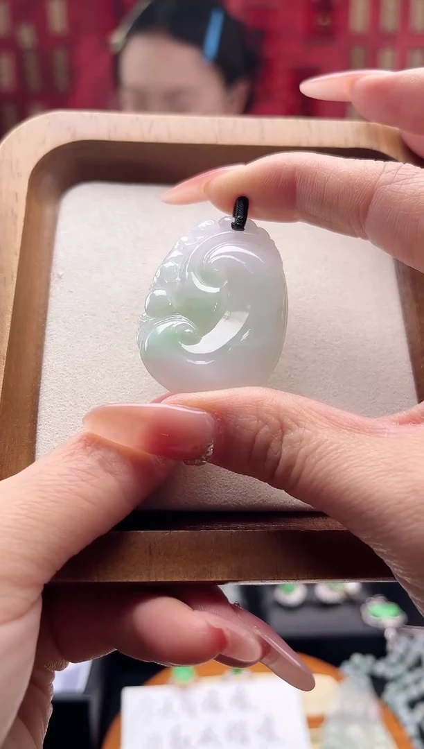 【闪购商品】翡翠颈饰未镶嵌吊坠