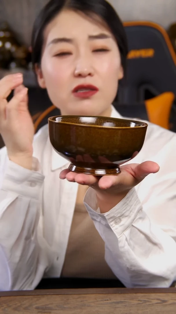 鳝鱼黄色碗原矿 2个