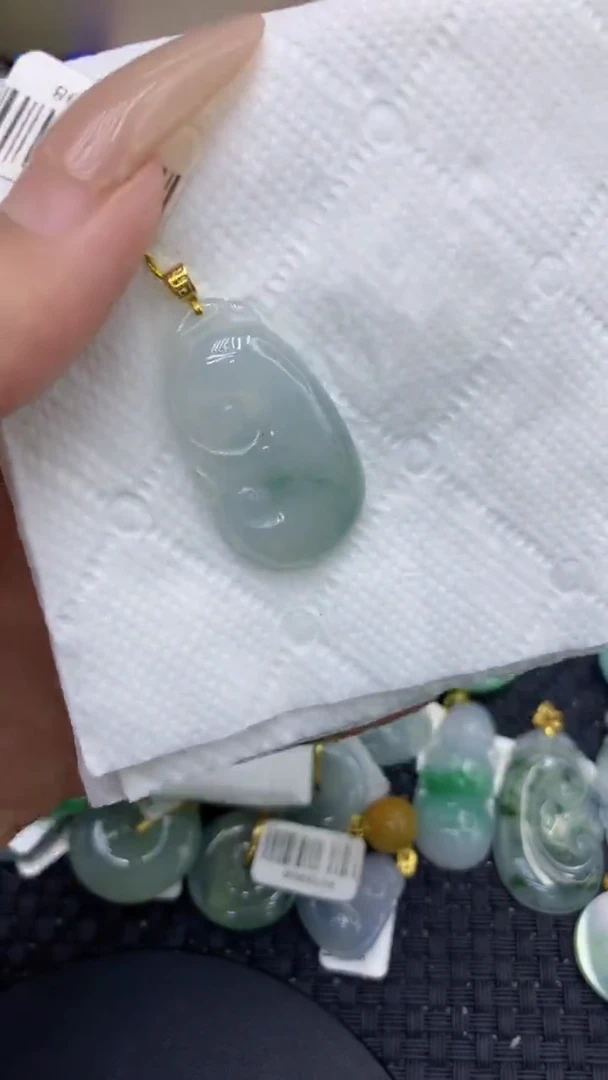 颈饰18K金镶嵌翡翠天然缅甸A货翡翠
