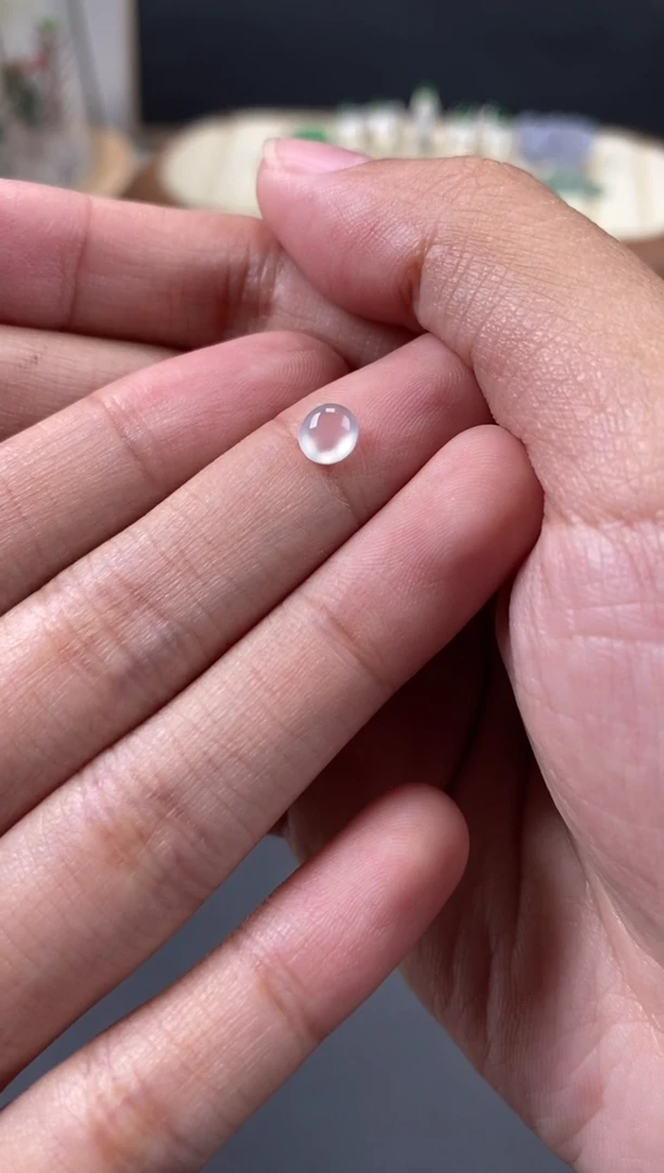 翡翠未镶嵌颈饰翡翠冰种蛋面