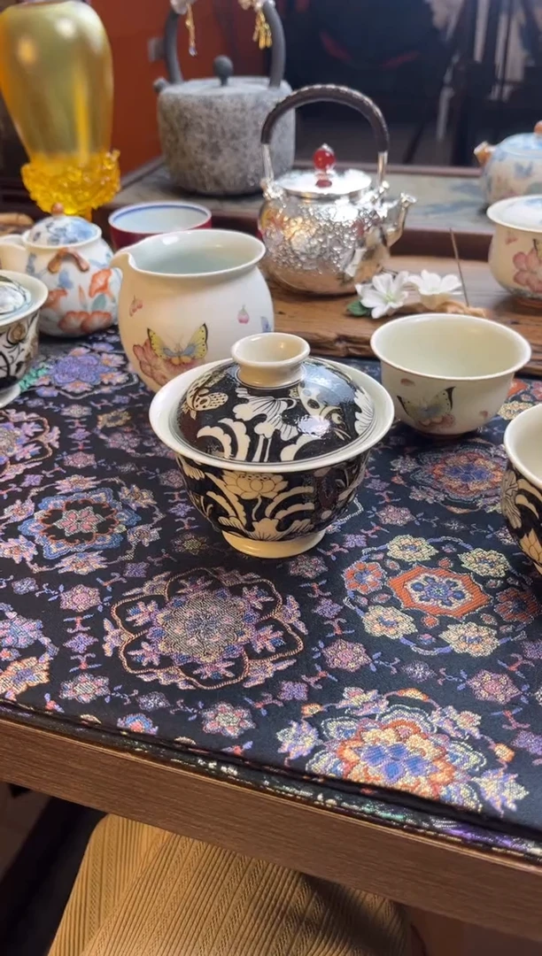 瓷片景德镇釉里金鱼藻纹盖碗
