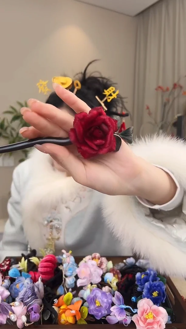 刺绣红色烧边玫瑰发簪