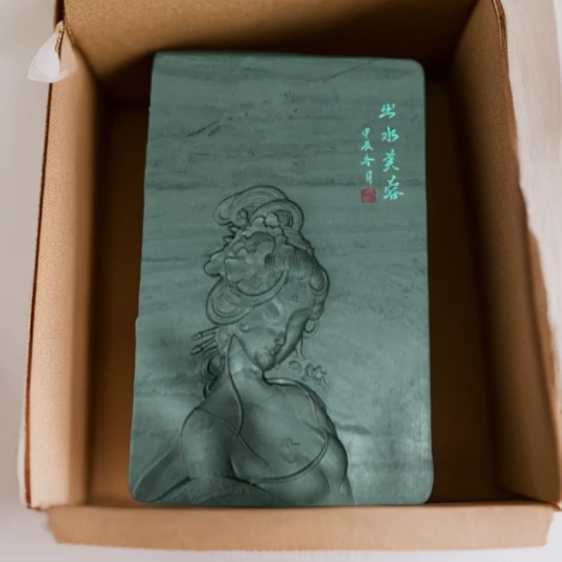 水泉老坑鹦哥绿出水芙蓉方合砚尺寸：15.6*11.1*4.1*