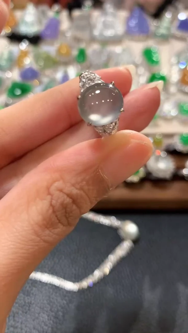 18K金镶嵌戒指翡翠m45