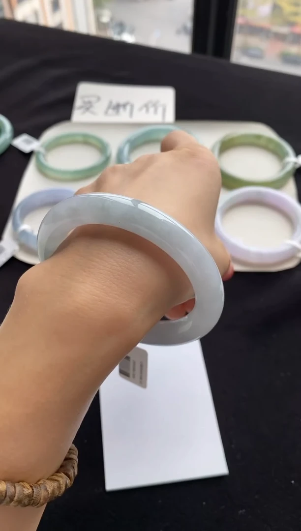 【闪购商品】翡翠手镯（圆镯）未镶嵌56圆条--不退不换