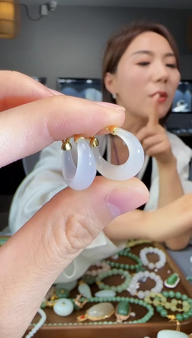 和田玉银S925镶嵌耳饰1