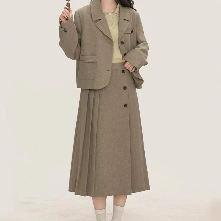 2025秋装设计师款时尚套装女 QDFS00007333