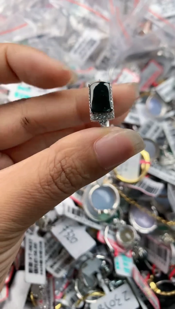 银S925镶嵌戒指翡翠888       6