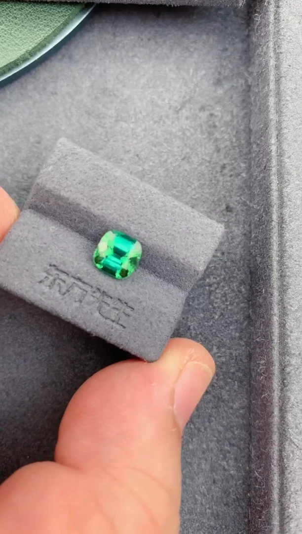 未镶嵌裸石碧玺1.5ct 绿碧玺 定制