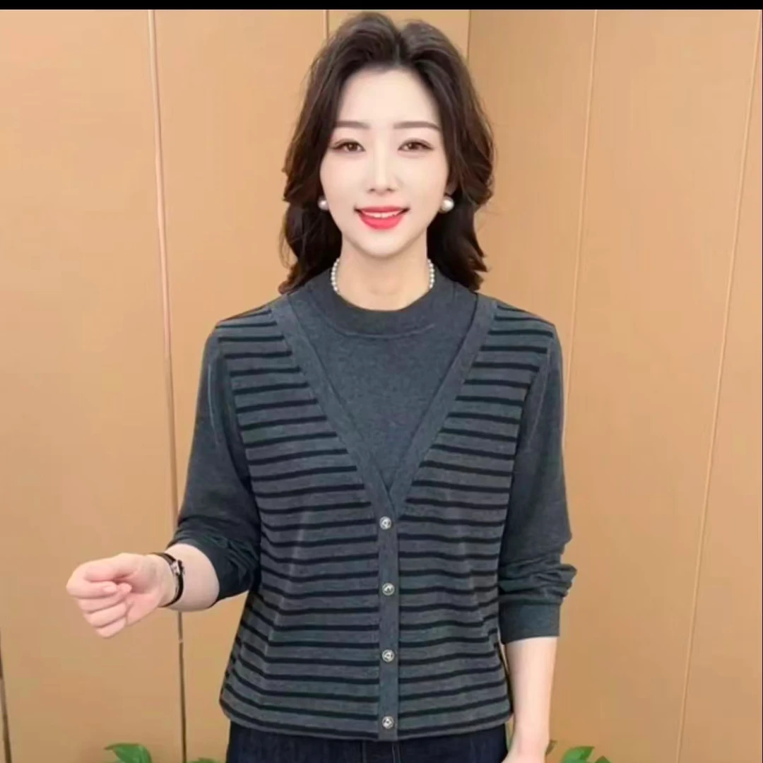 新款时尚圆领条纹假两件洋气妈妈装休闲百搭长袖上衣