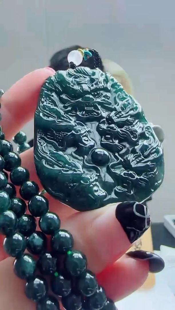 颈饰未镶嵌翡翠天然A货翡翠  多样性发其一