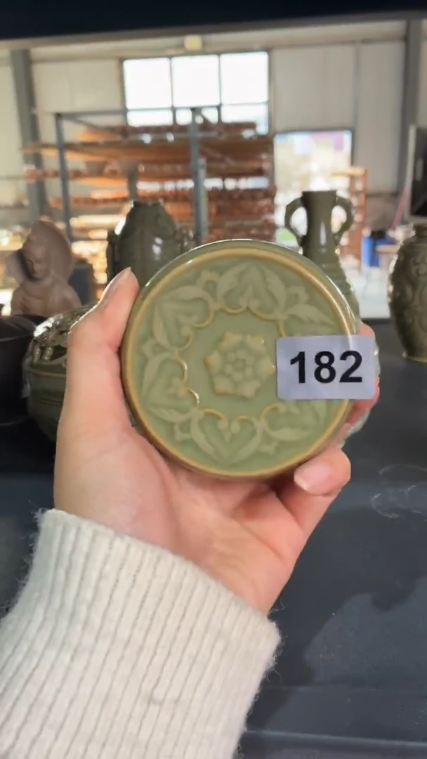 耀州窑仰山宝相盖置182