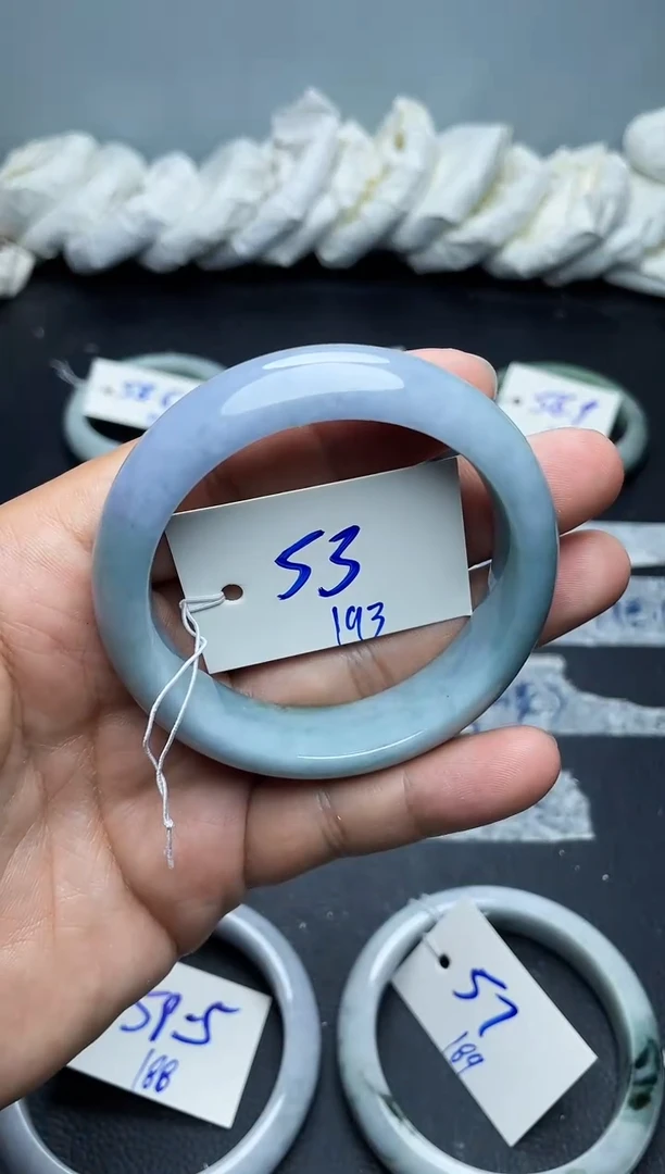 未镶嵌手镯翡翠193